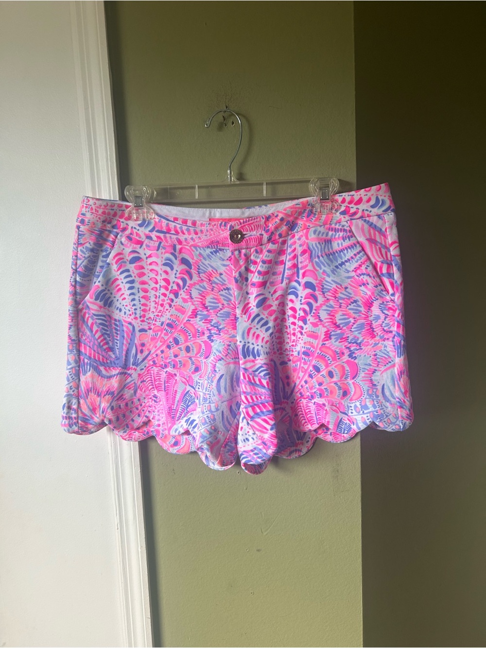 Lilly Pulitzer Pink & Blue Multi Scallop Hem Shorts Sz 10 Like New
